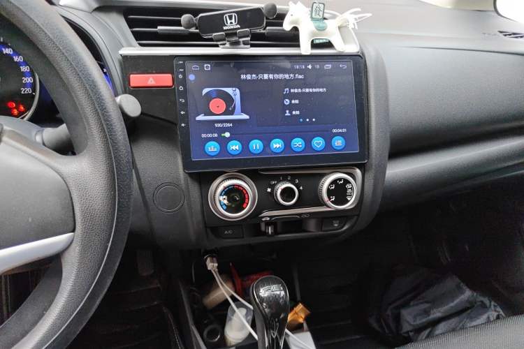 Used Honda Fit 2014 1.5L SE CVT Fashion Model Audio And AC Panel