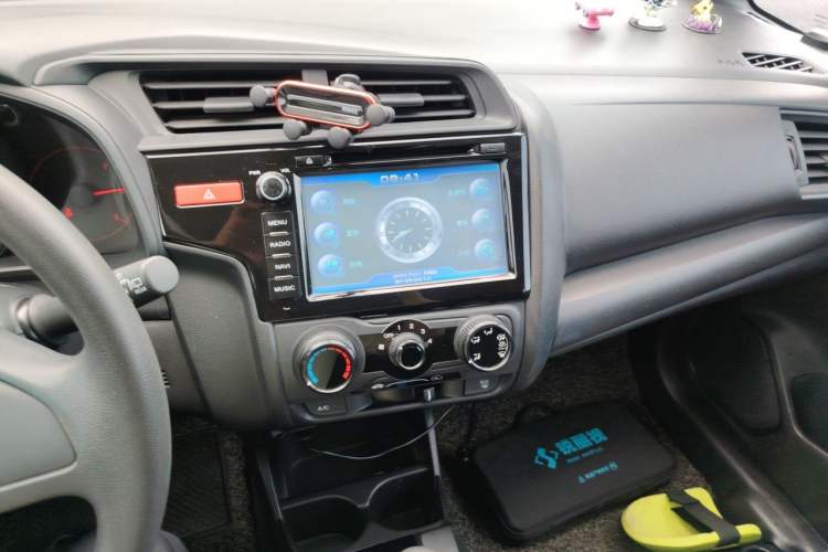 Used Honda Fit 2014 1.5L LX CVT Comfort Model Audio And AC Panel