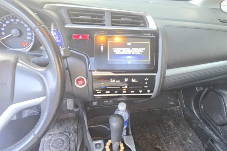 Used Honda Fit 2014 1.5L EXLI CVT Leading Model Audio And AC Panel