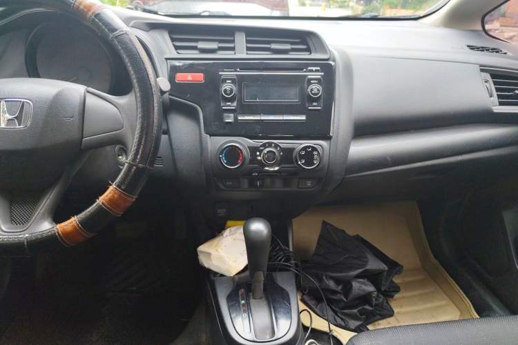 Used Honda Fit 2014 1.5L LX CVT Comfort Model Audio And AC Panel
