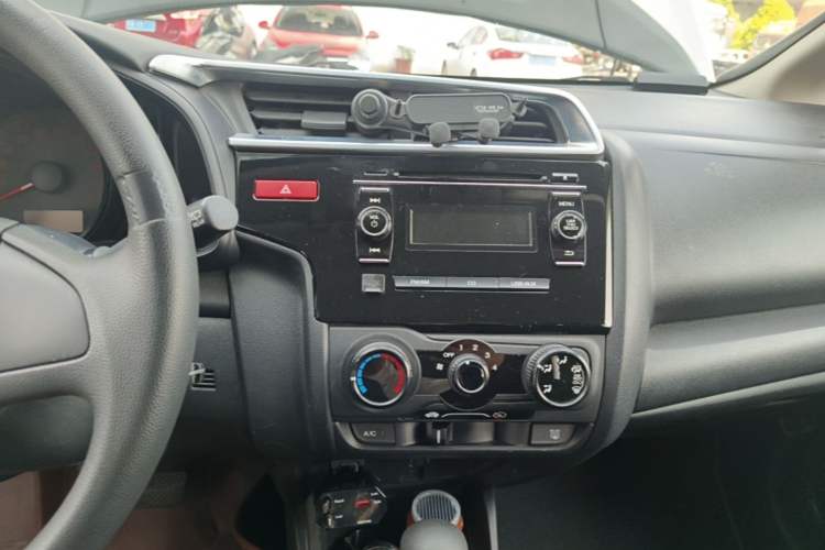 Used Honda Fit 2014 1.5L LX CVT Comfort Model Audio And AC Panel