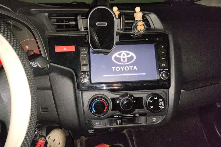 Used Honda Fit 2014 1.5L LX CVT Comfort Model Audio And AC Panel