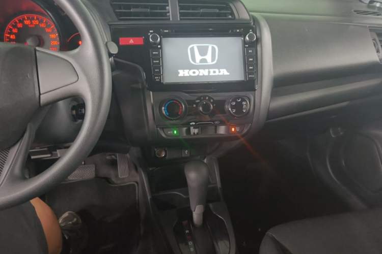 Used Honda Fit 2014 1.5L LX CVT Comfort Model Audio And AC Panel