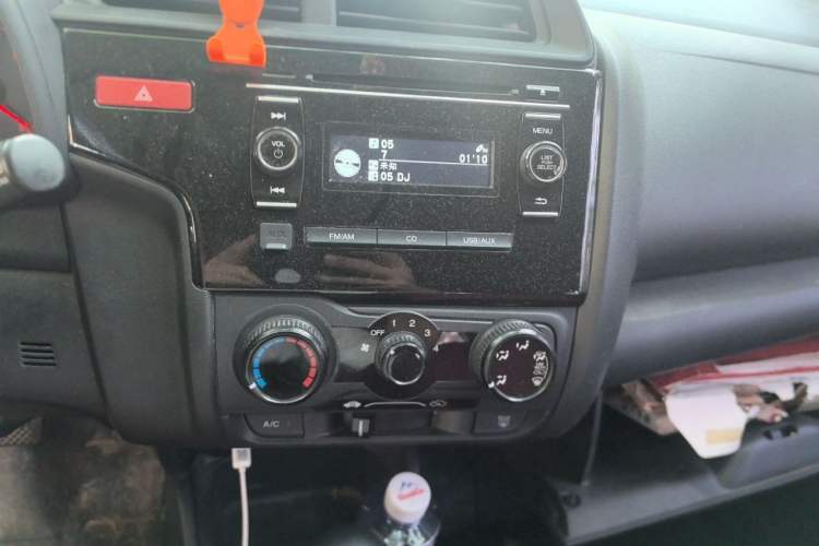 Used Honda Fit 2014 1.5L LX CVT Comfort Model Audio And AC Panel