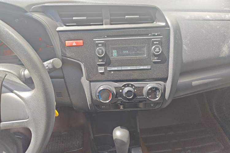 Used Honda Fit 2014 1.5L LX CVT Comfort Model Audio And AC Panel