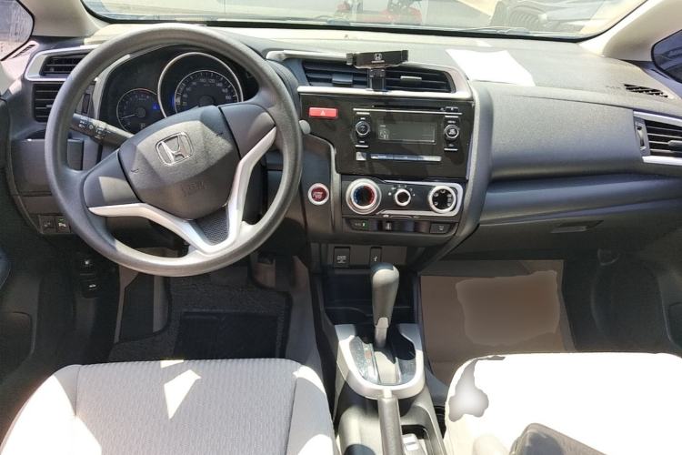 Used Honda Fit 2014 1.5L EX CVT Elite Model Center Console
