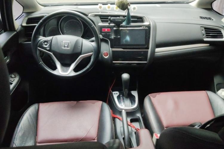 Used Honda Fit 2014 1.5L EXLI CVT Leading Model Center Console