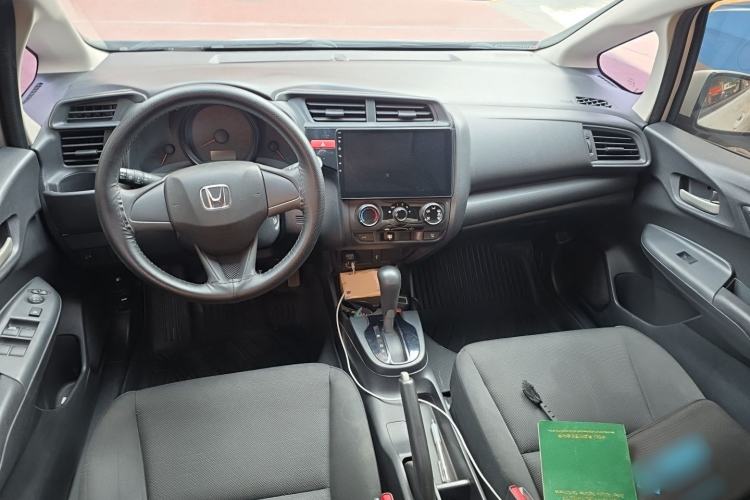 Used Honda Fit 2014 1.5L LX CVT Comfort Model Center Console
