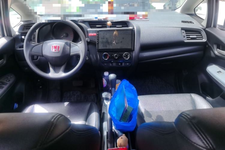 Used Honda Fit 2014 1.5L LX CVT Comfort Model Center Console