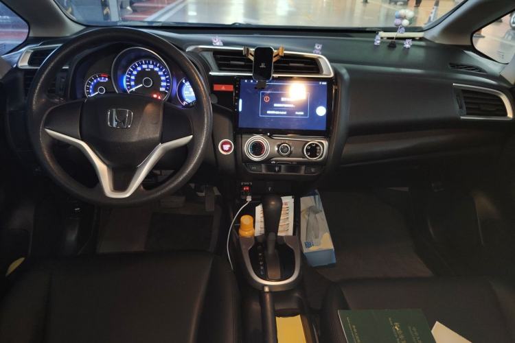 Used Honda Fit 2014 1.5L EX CVT Elite Model Center Console