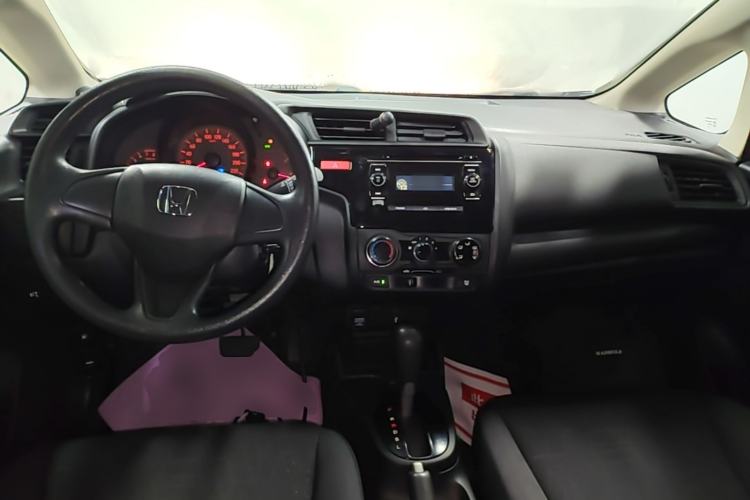 Used Honda Fit 2014 1.5L LX CVT Comfort Model Center Console