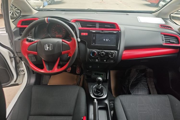 Used Honda Fit 2014 1.5L LX Manual Comfort Model Center Console
