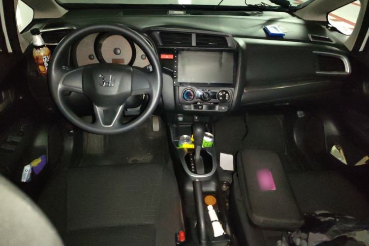 Used Honda Fit 2014 1.5L LX CVT Comfort Model Center Console