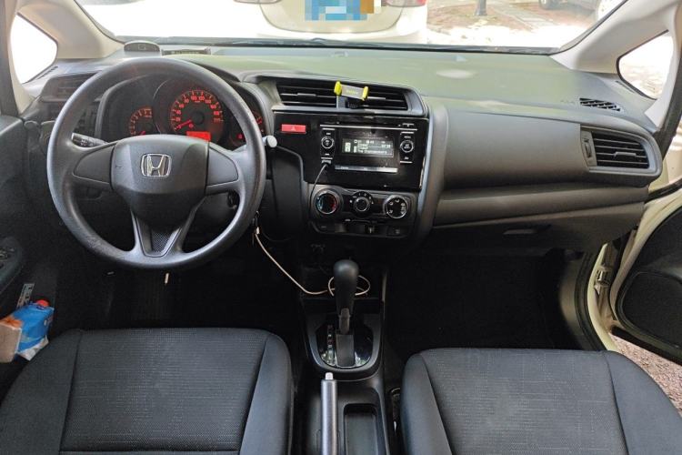 Used Honda Fit 2014 1.5L LX CVT Comfort Model Center Console