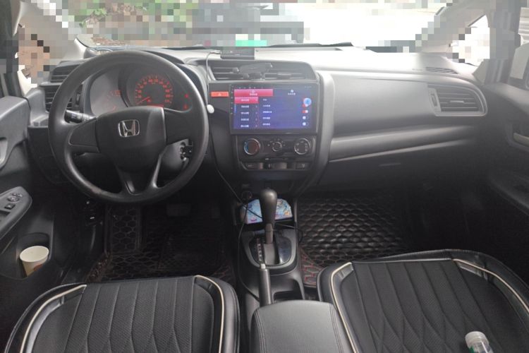 Used Honda Fit 2014 1.5L LX CVT Comfort Model Center Console