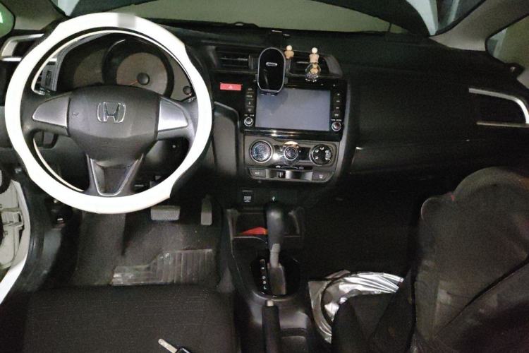 Used Honda Fit 2014 1.5L LX CVT Comfort Model Center Console