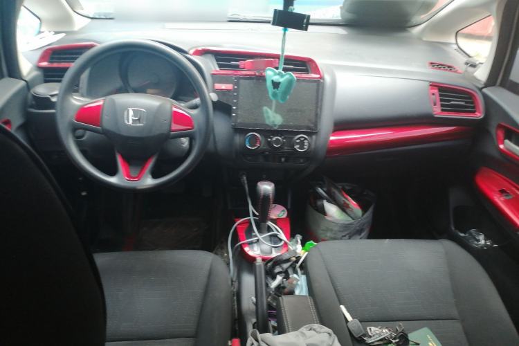 Used Honda Fit 2014 1.5L LX CVT Comfort Model Center Console