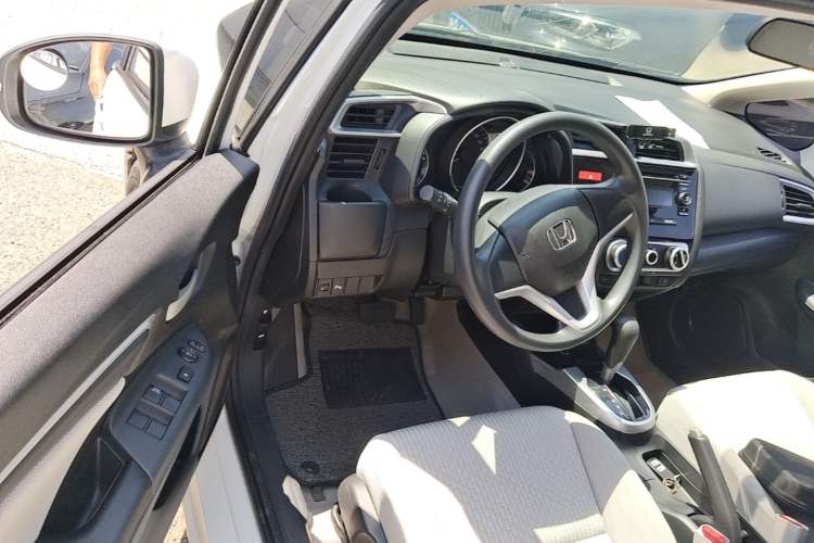 Used Honda Fit 2014 1.5L EX CVT Elite Model Driver Seat