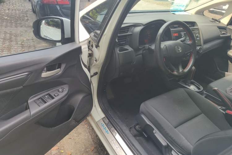 Used Honda Fit 2014 1.5L LX CVT Comfort Model Driver Seat