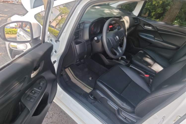 Used Honda Fit 2014 1.5L LX CVT Comfort Model Driver Seat