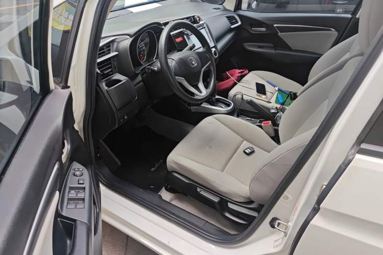 Used Honda Fit 2014 1.5L EX CVT Elite Model Driver Seat