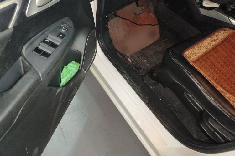 Used Honda Fit 2014 1.5L LX CVT Comfort Model Driver Seat
