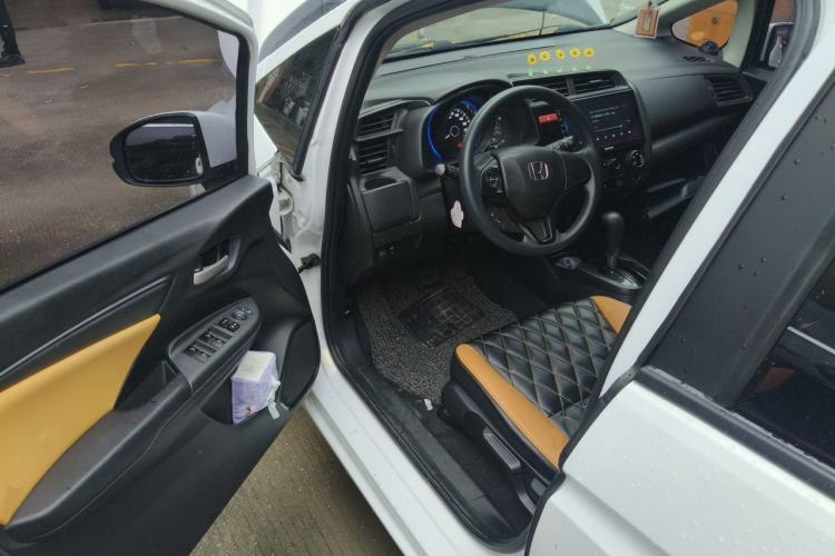 Used Honda Fit 2014 1.5L LX CVT Comfort Model Driver Seat