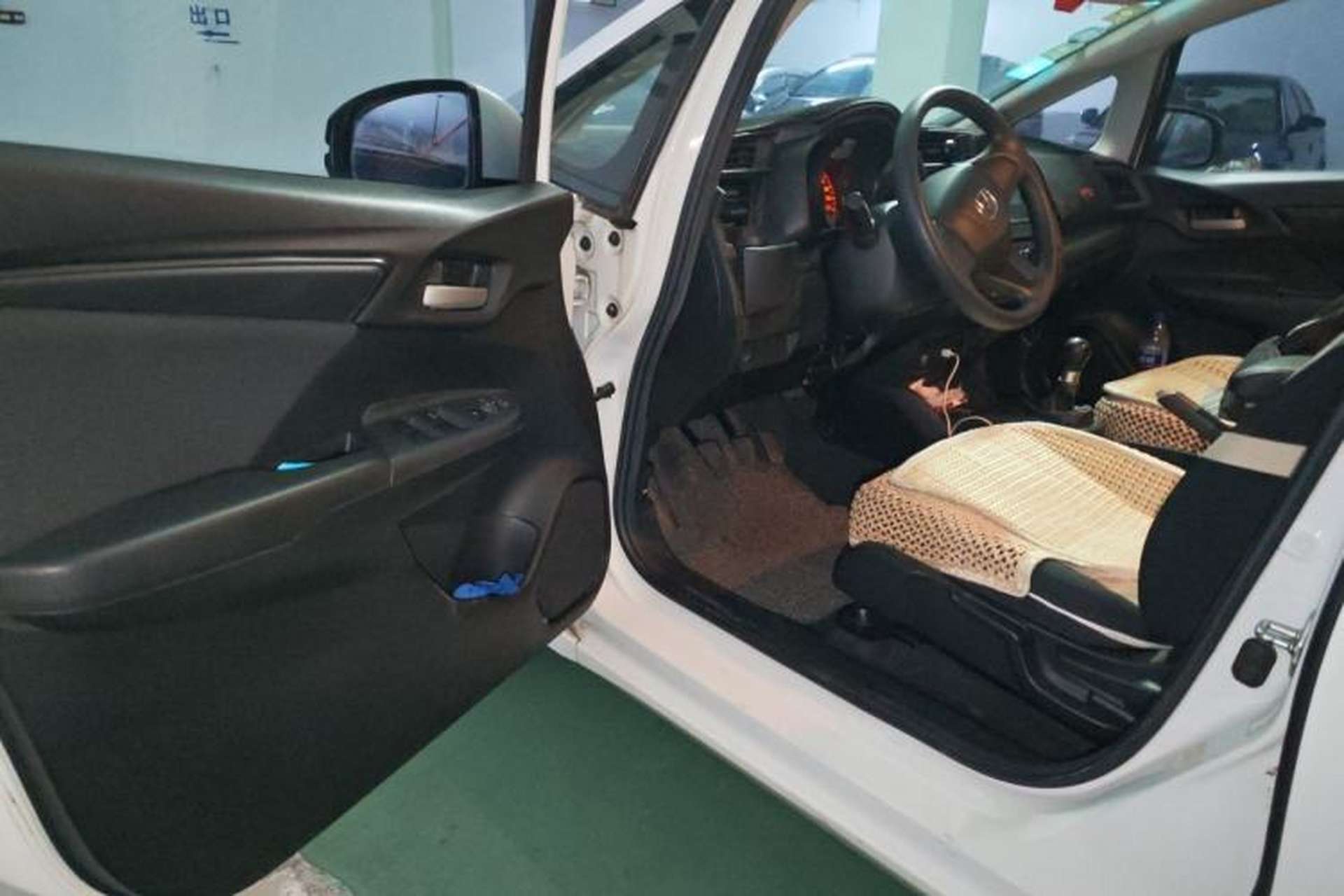 Used Honda Fit 2014 1.5L LX Manual Comfort Model Driver Seat