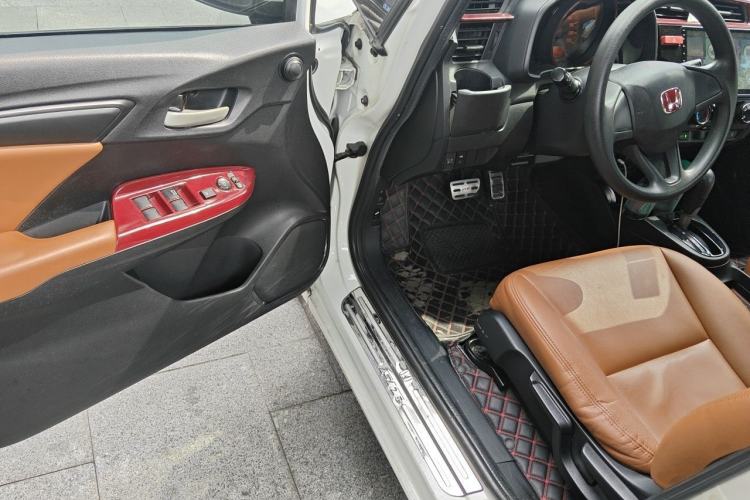 Used Honda Fit 2014 1.5L LX CVT Comfort Model Driver Seat