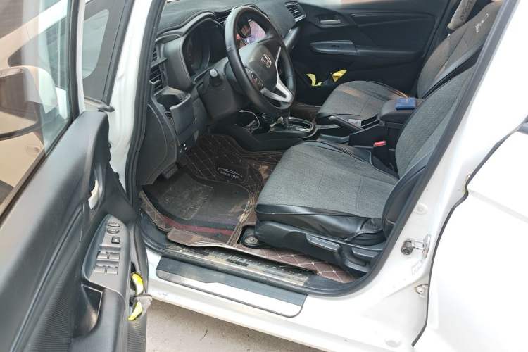Used Honda Fit 2014 1.5L LX CVT Comfort Model Driver Seat