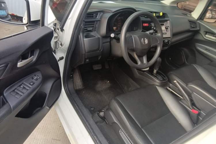 Used Honda Fit 2014 1.5L LX CVT Comfort Model Driver Seat