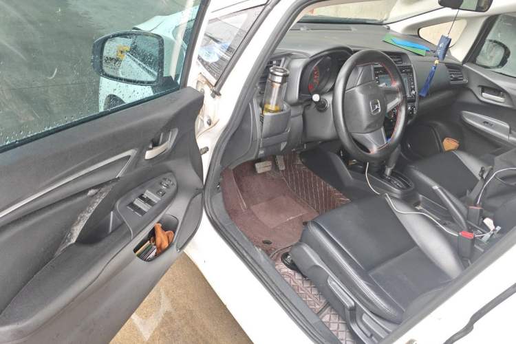 Used Honda Fit 2014 1.5L LX CVT Comfort Model Driver Seat