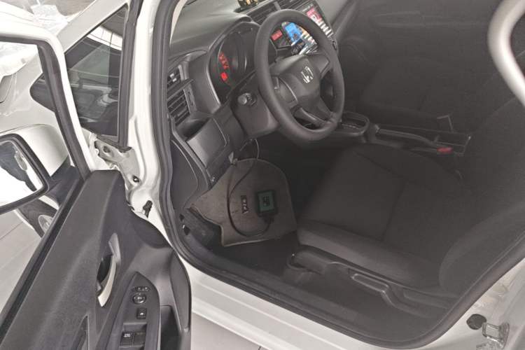 Used Honda Fit 2014 1.5L LX CVT Comfort Model Driver Seat