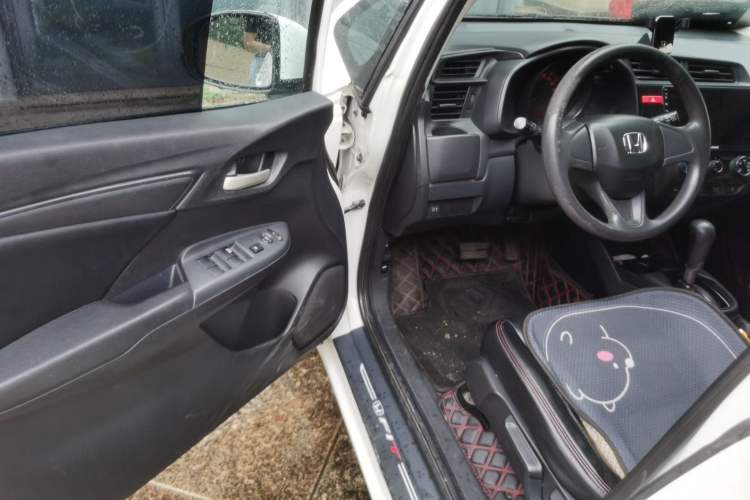 Used Honda Fit 2014 1.5L LX CVT Comfort Model Driver Seat