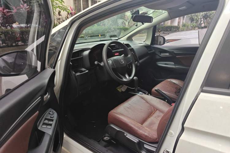 Used Honda Fit 2014 1.5L LX CVT Comfort Model Driver Seat