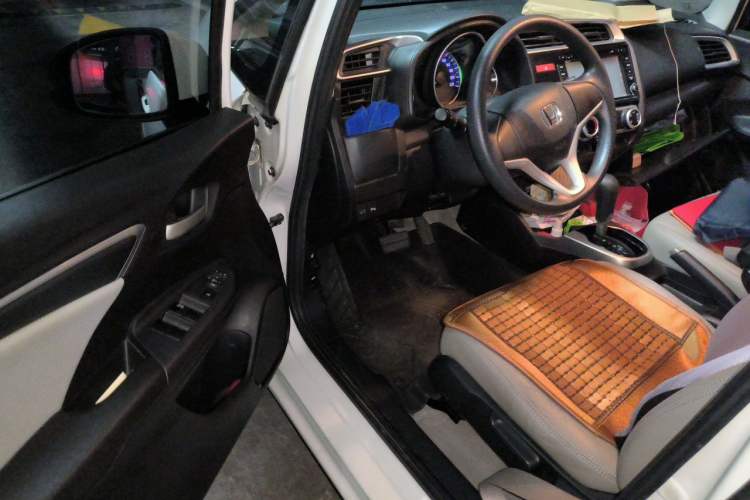 Used Honda Fit 2014 1.5L EX CVT Elite Model Driver Seat