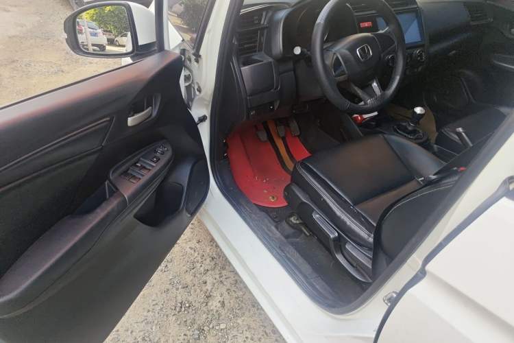 Used Honda Fit 2014 1.5L LX Manual Comfort Model Driver Seat