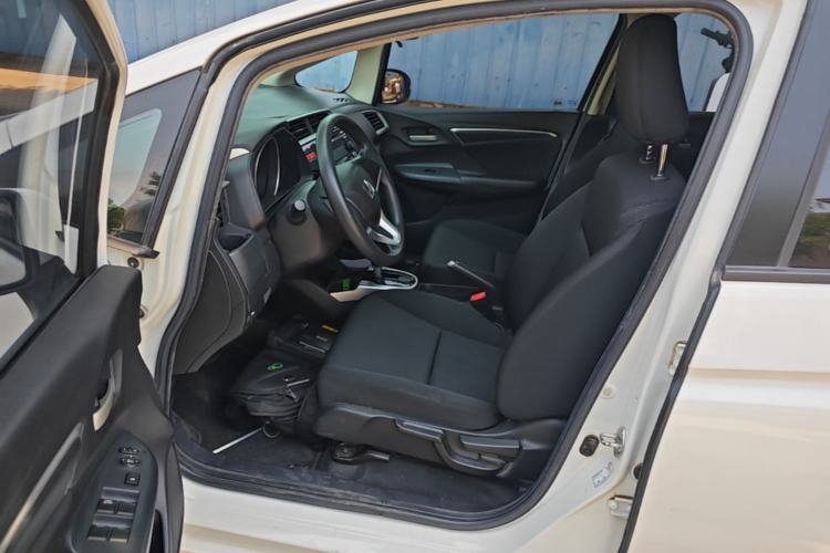Used Honda Fit 2014 1.5L SE CVT Fashion Model Driver Seat