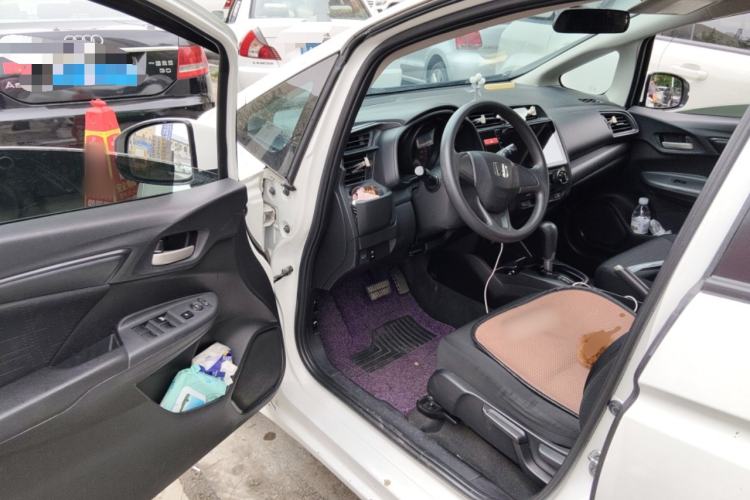 Used Honda Fit 2014 1.5L SE CVT Fashion Model Driver Seat