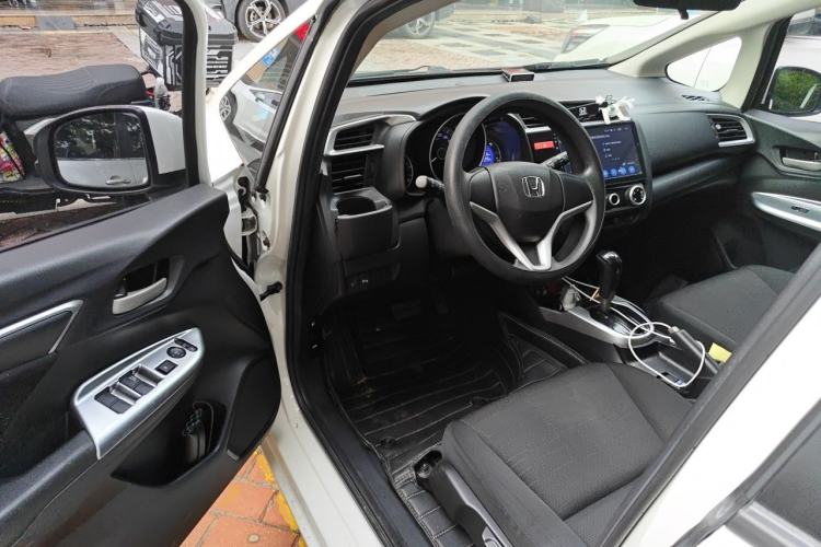 Used Honda Fit 2014 1.5L SE CVT Fashion Model Driver Seat