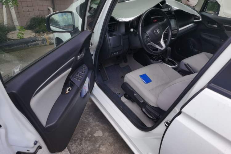Used Honda Fit 2014 1.5L EXLI CVT Leading Model Driver Seat