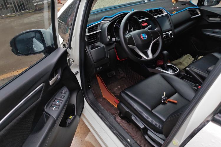 Used Honda Fit 2014 1.5L SE CVT Fashion Model Driver Seat