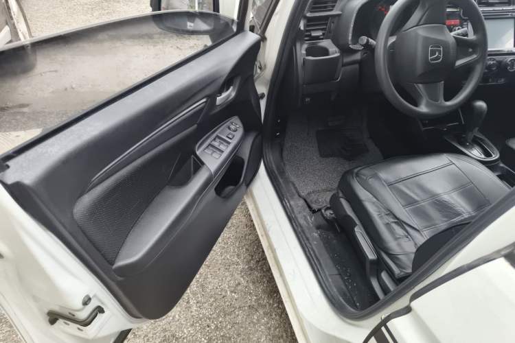 Used Honda Fit 2014 1.5L LX CVT Comfort Model Driver Seat