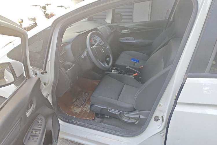 Used Honda Fit 2014 1.5L LX CVT Comfort Model Driver Seat