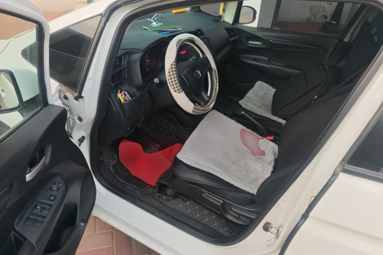 Used Honda Fit 2014 1.5L SE CVT Fashion Model Driver Seat