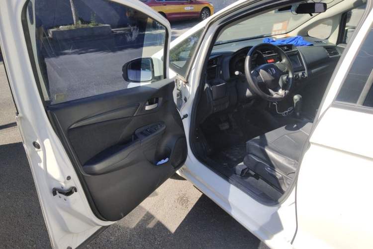 Used Honda Fit 2014 1.5L LX CVT Comfort Model Driver Seat