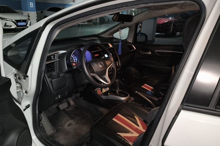 Used Honda Fit 2014 1.5L SE CVT Fashion Model Driver Seat