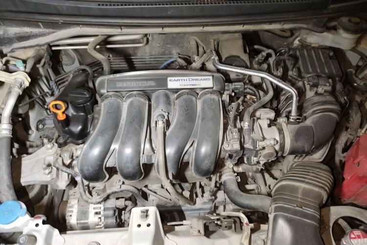 Used Honda Fit 2014 1.5L SE CVT Fashion Model Engine Bay