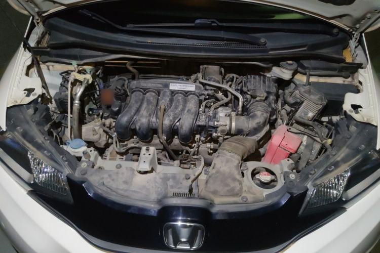 Used Honda Fit 2014 1.5L SE CVT Fashion Model Engine Bay