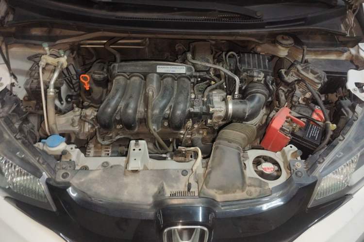 Used Honda Fit 2014 1.5L SE CVT Fashion Model Engine Bay